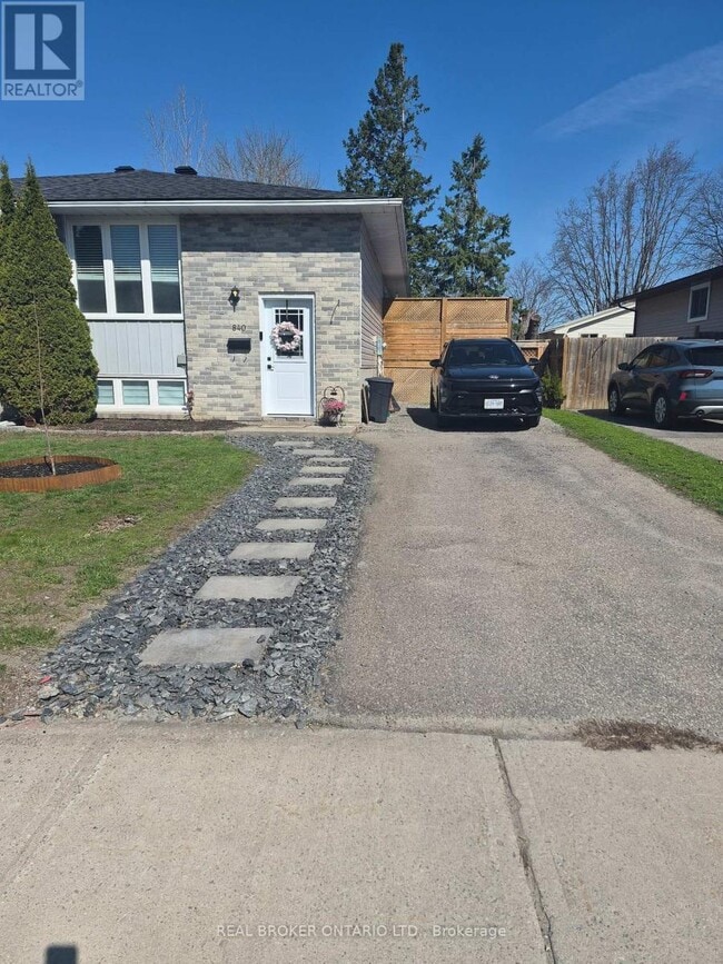 Building Photo - 840 Macodrum Dr