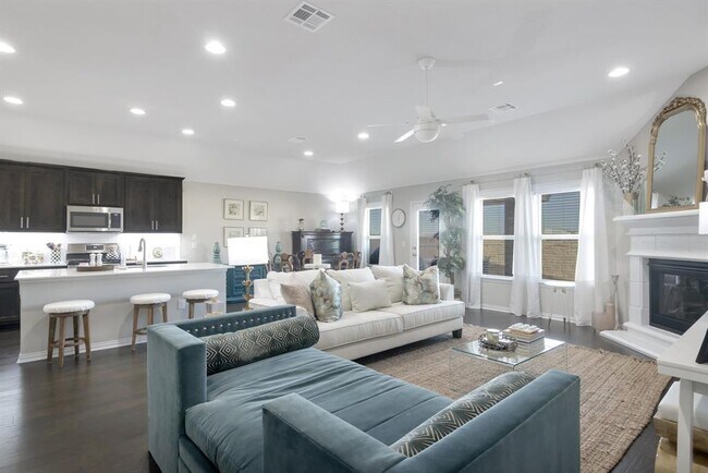 Building Photo - 2113 Bonavista Wy