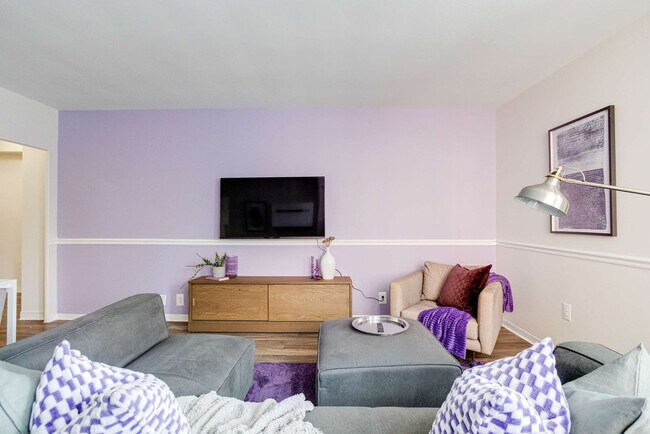 Foto del edificio - 112 W University Pkwy