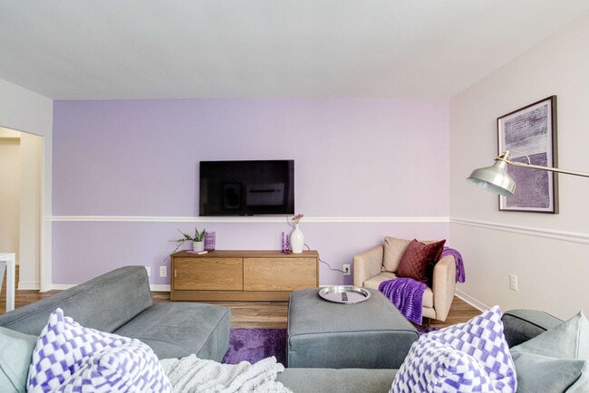 Building Photo - 112 W University Pkwy