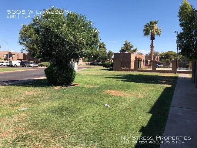 Foto del edificio - 2 Bedroom Town Home at 53rd Ave and McDowell!