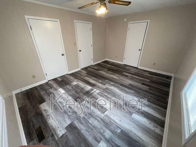 Foto del edificio - 4720 Meredith Rd