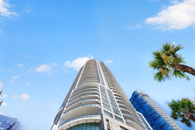 Foto del edificio - 100 E Las Olas Blvd