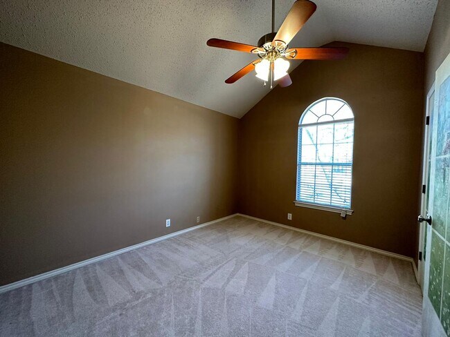 Foto del edificio - 2508 Oak Park Drive