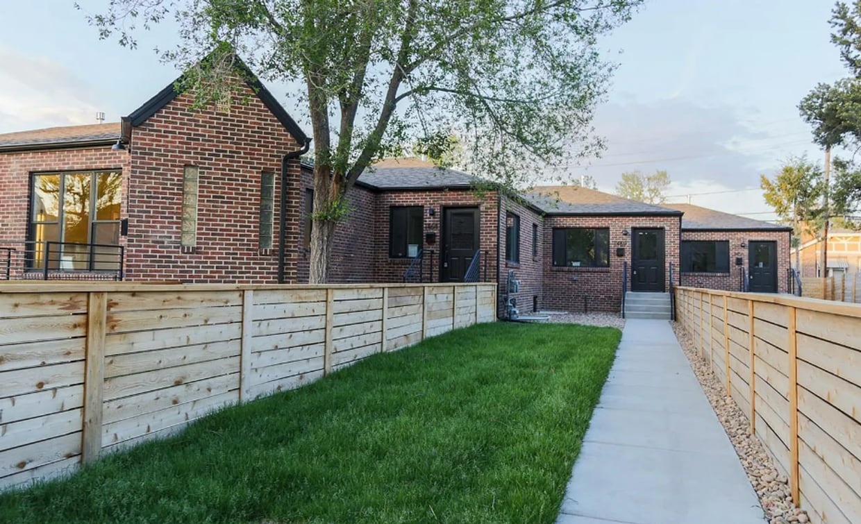 Primary Photo - Three bedroom, 2 bathroom modern property!...