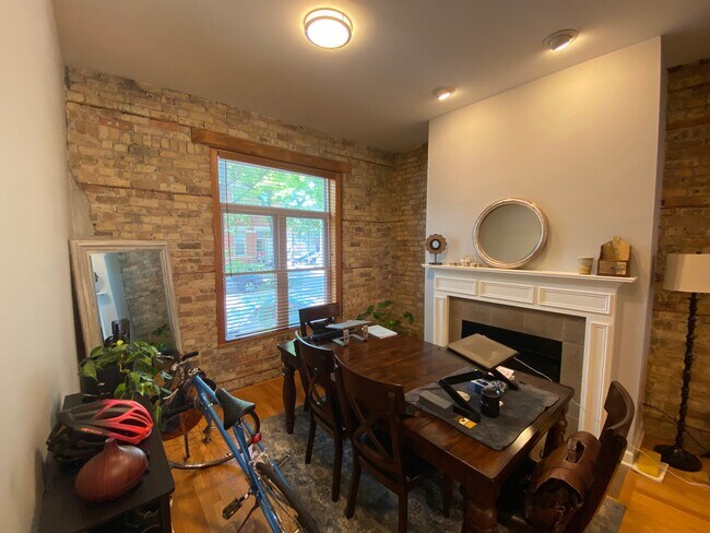 Exposed Brick - 743 N Wolcott Ave