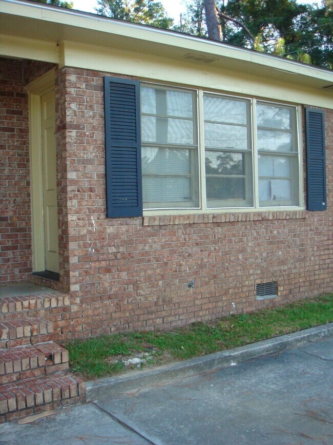 Foto del edificio - NICE TWO BEDROOM DUPLEX
