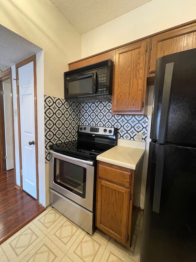 8633 Datapoint Dr Unit 269, San Antonio, TX 78229 Condo for Rent in San Antonio, TX