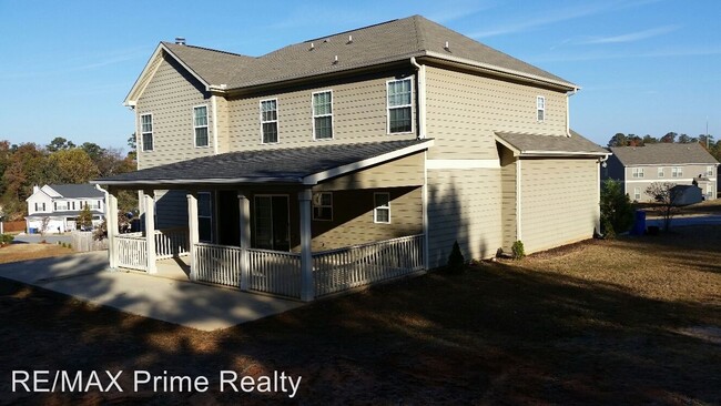 Building Photo - 4 br, 2.5 bath House - 4716 Lakefront Court
