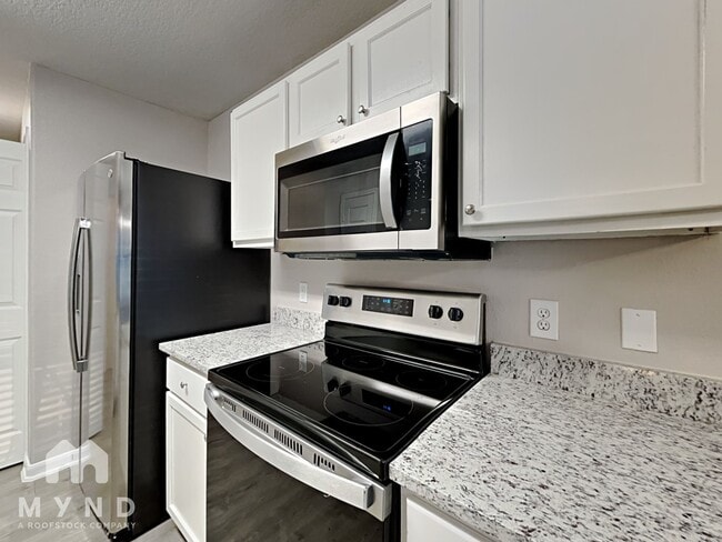 Foto del edificio - 14128 Broken Arrow Dr