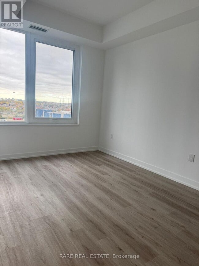 Building Photo - 395 Square One Dr