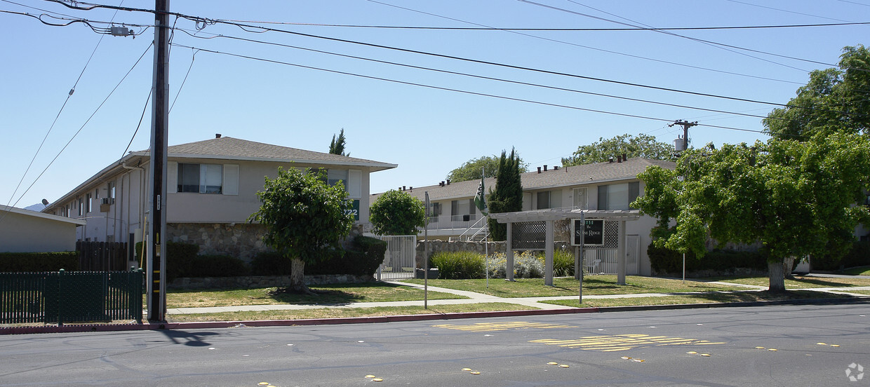 Building Photo - Stoneridge Apartments