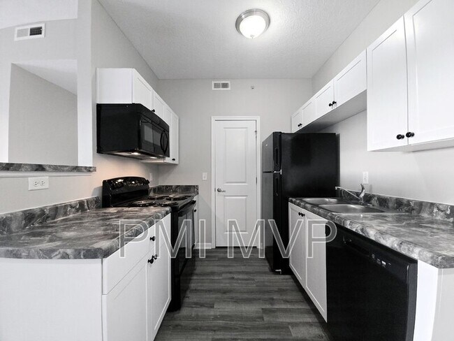 Foto del edificio - 874 Taylor Station Rd