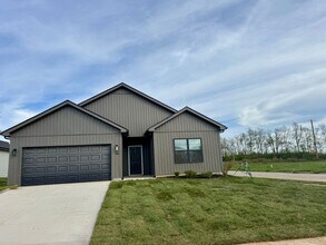 Building Photo - 858 W Main St Building Photo - 858 W Main St