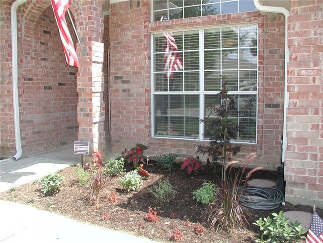 Building Photo - 2679 Kimberly Dr
