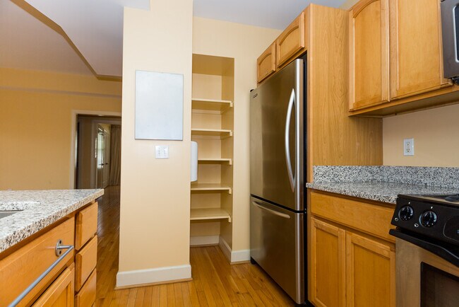 Foto del edificio - 2902 Porter St NW