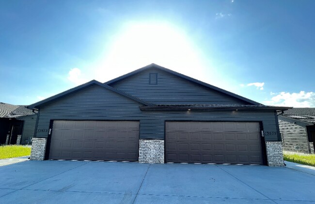 Foto del edificio - 13515 W Haskell Ct