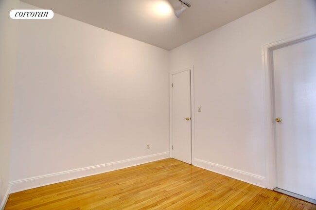 Building Photo - 127 W 72nd St