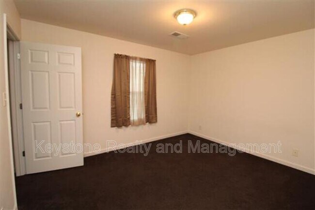 Foto del edificio - 512-2B Peachers Ridge Road