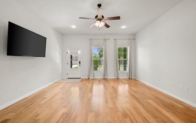 Foto del edificio - 38318 Brown Rd