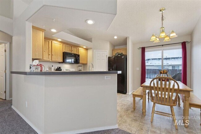 Building Photo - 3 Bedroom Home in Nampa _ Pet Friendly!