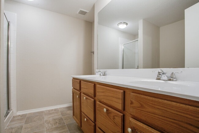 Building Photo - 1009 Neptune Ct
