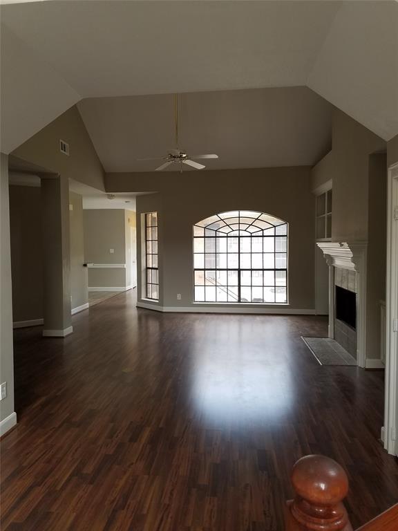 Foto del edificio - 8002 Oakwood Garden St