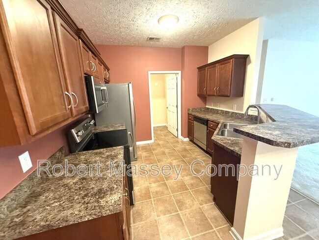 Foto del edificio - 9400 Clubview Dr