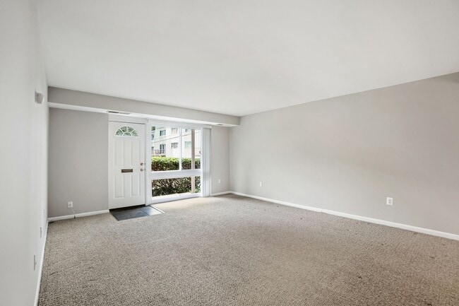Building Photo - A GEM NESTLED IN THE HEART OF KENSINGTON!