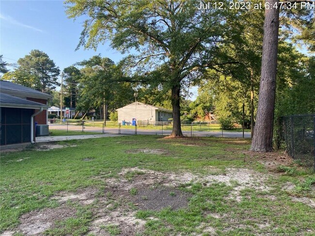Building Photo - 1463 Bridger St