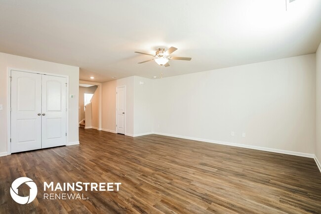 Building Photo - 609 Howling Wind Dr