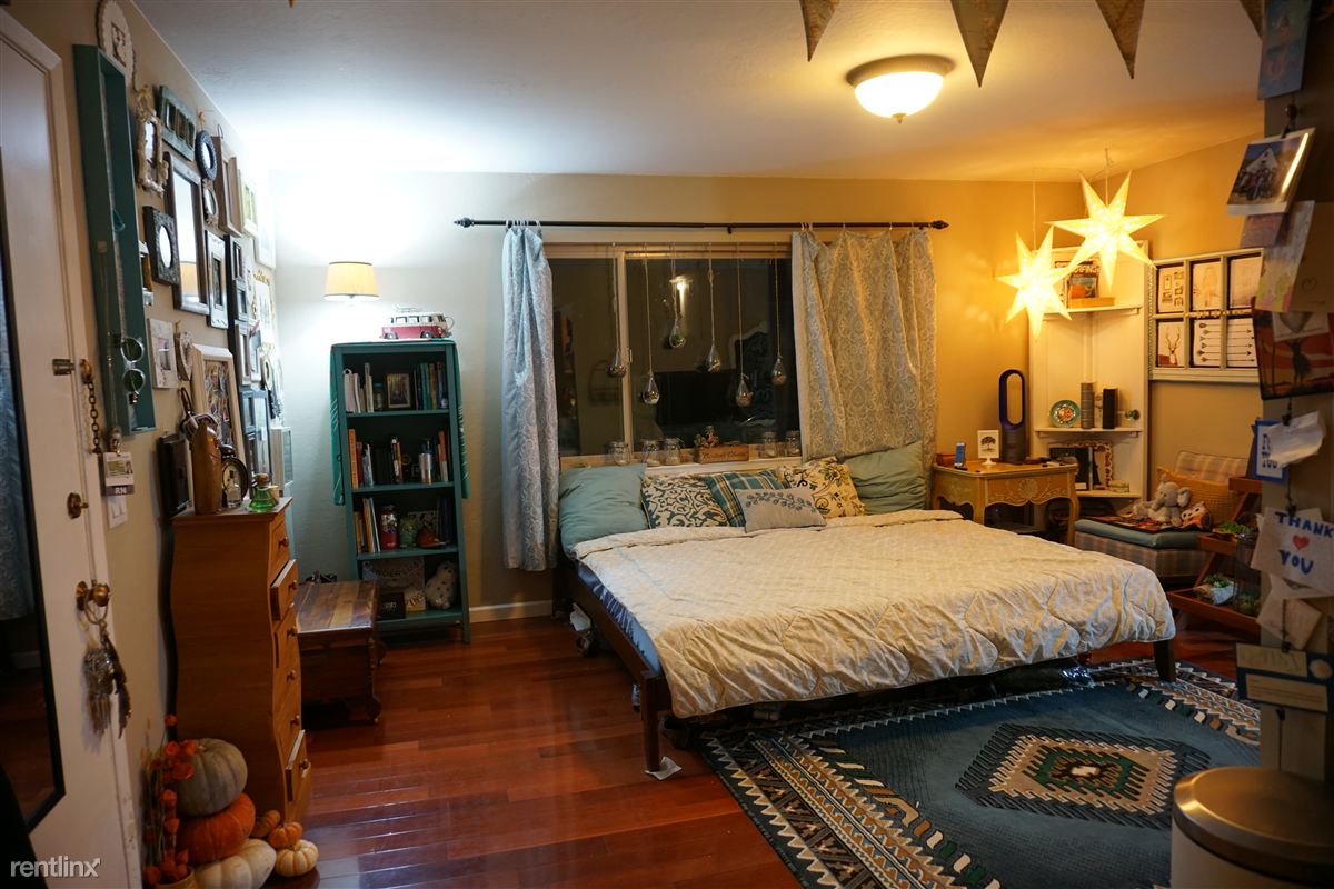 Primary Photo - 660 Roble Ave