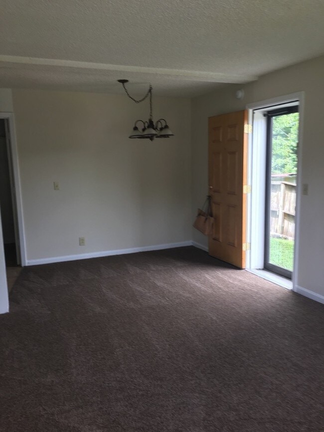 Foto del edificio - Spacious 2 Bedroom