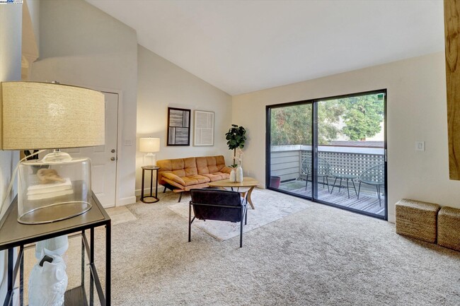 Foto del edificio - 130 Eastridge Dr