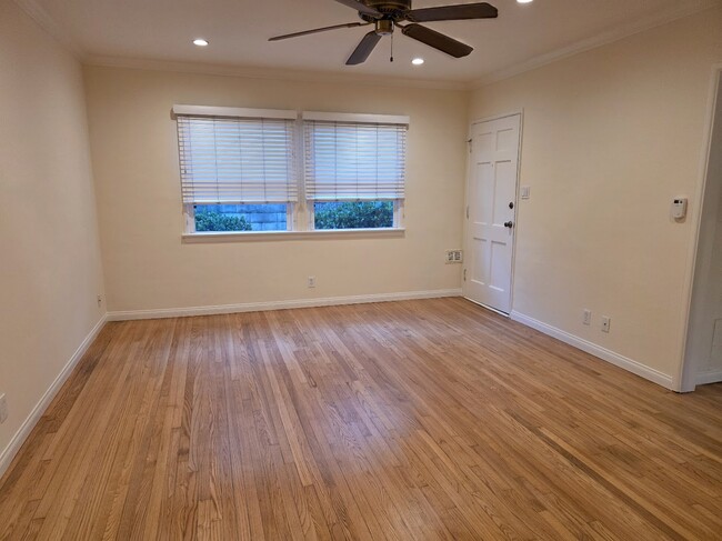 Foto del edificio - 707 Copeland Ct