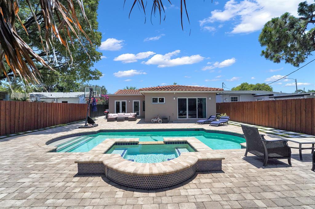 Foto principal - 1305 NE 1st Ave