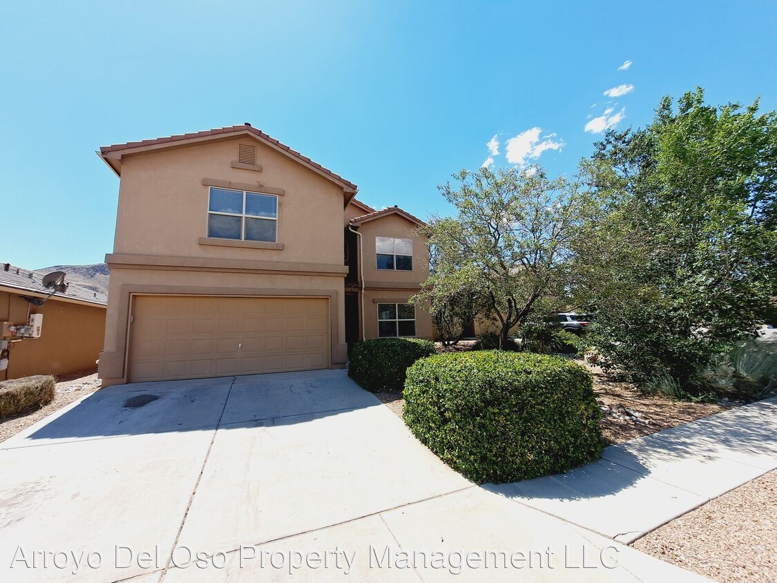 Primary Photo - 4 br, 2.5 bath House - 811 Prairie Sage Co...
