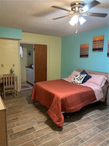 Foto del edificio - 9418 Fleming Grant Rd