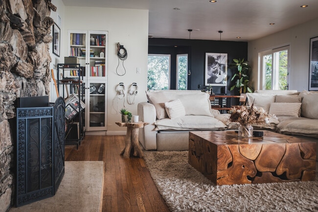 Building Photo - 2050 Cyprean Dr