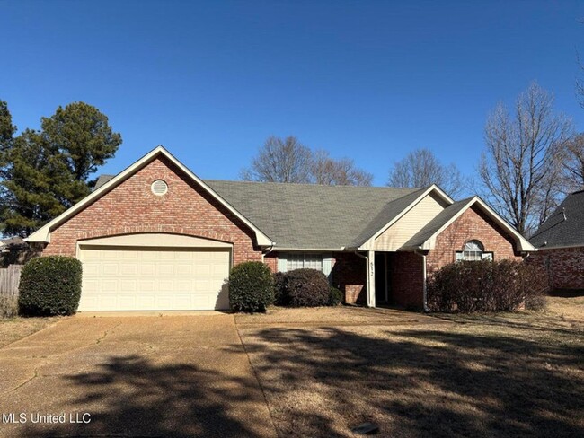 Building Photo - 3 Bed/2 Bath Home in North Place on Madison