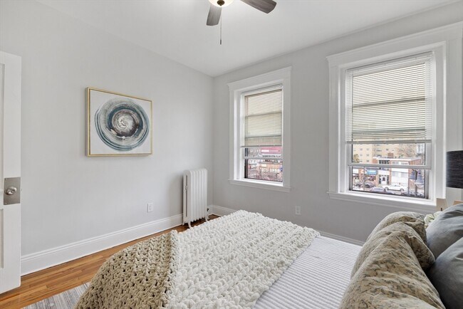 Foto del edificio - 1564 Commonwealth Ave