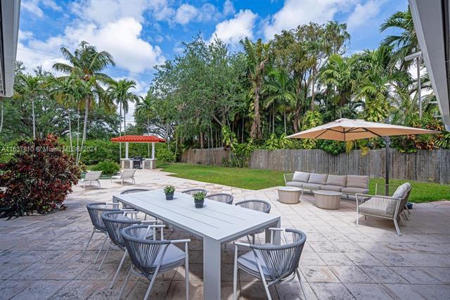 Foto del edificio - 10626 NE 10th Ct