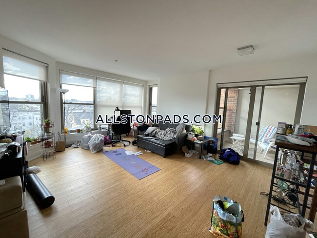 Building Photo - 40 Malvern St