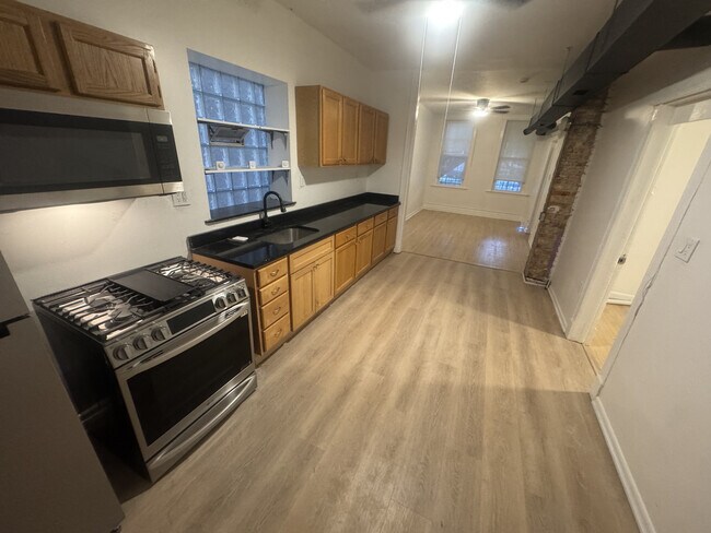 Foto del edificio - 2646 W Cullerton St