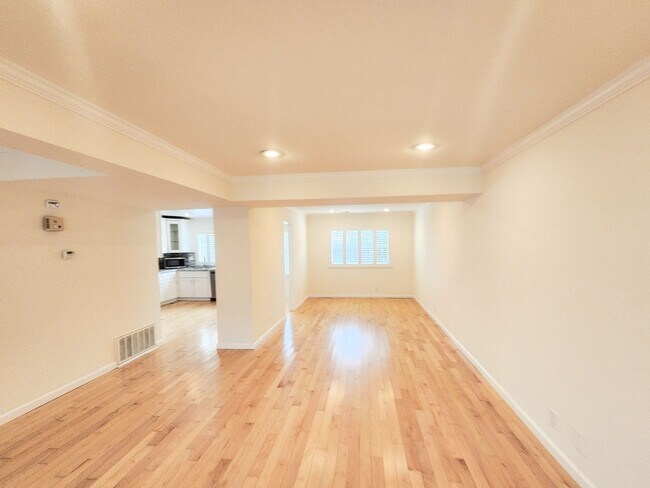 Foto del edificio - Updated 4 bedroom home