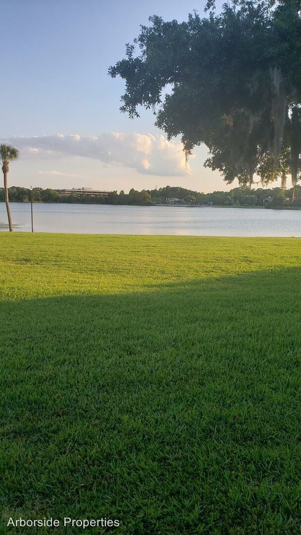 Foto del edificio - 936 Lake Destiny Rd
