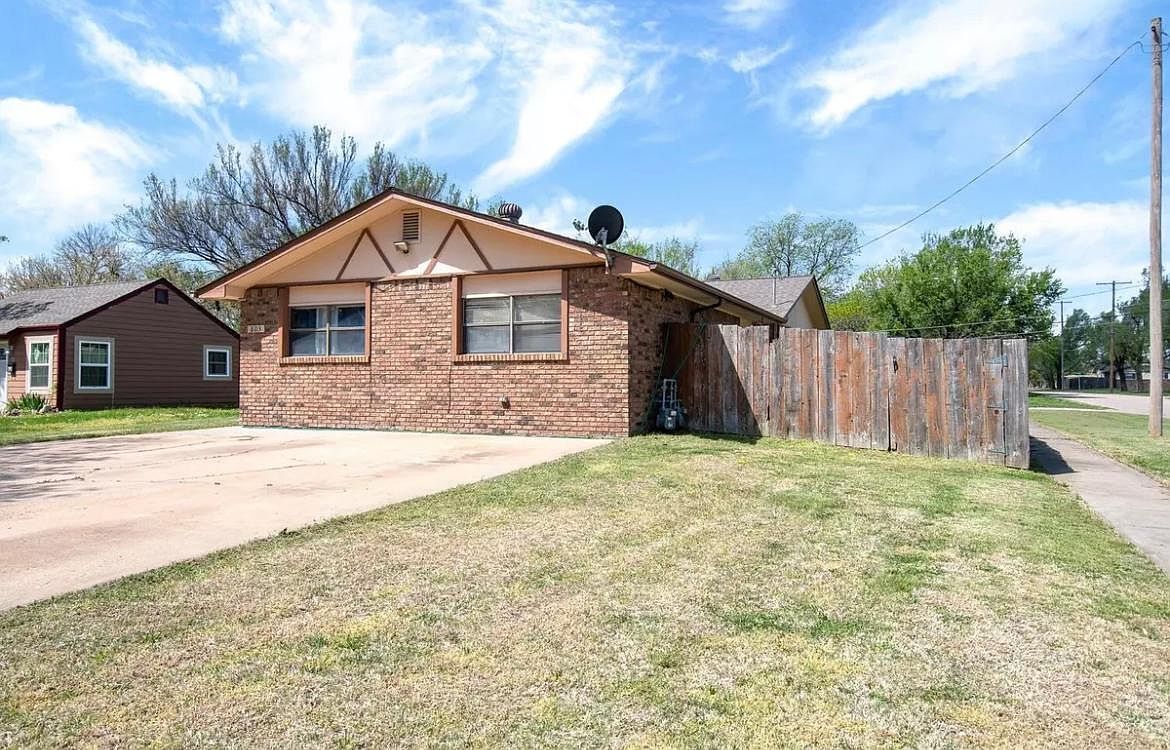 Foto principal - 805 S Bonn St
