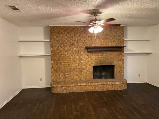 Foto del edificio - Cozy duplex 2/2/1 in Fort Worth