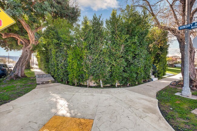 Foto del edificio - 5400 82nd W St