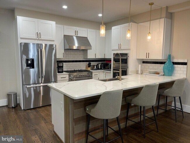 Foto del edificio - 3721 New Hampshire Ave NW